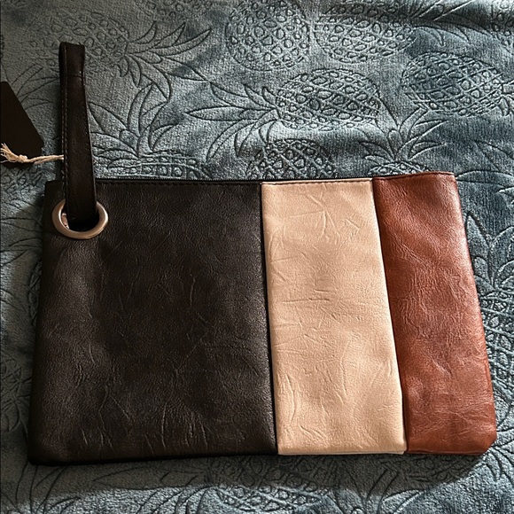 No Brand Handbags - Tricolor Faux Leather Wristlet